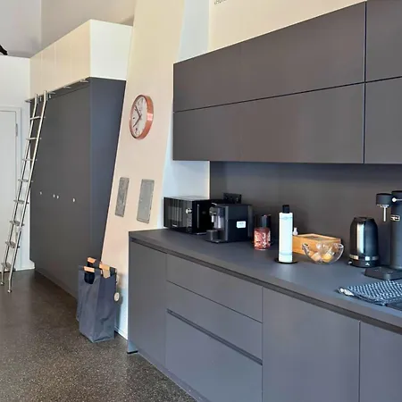 Isaak Loewenbau E1-w07